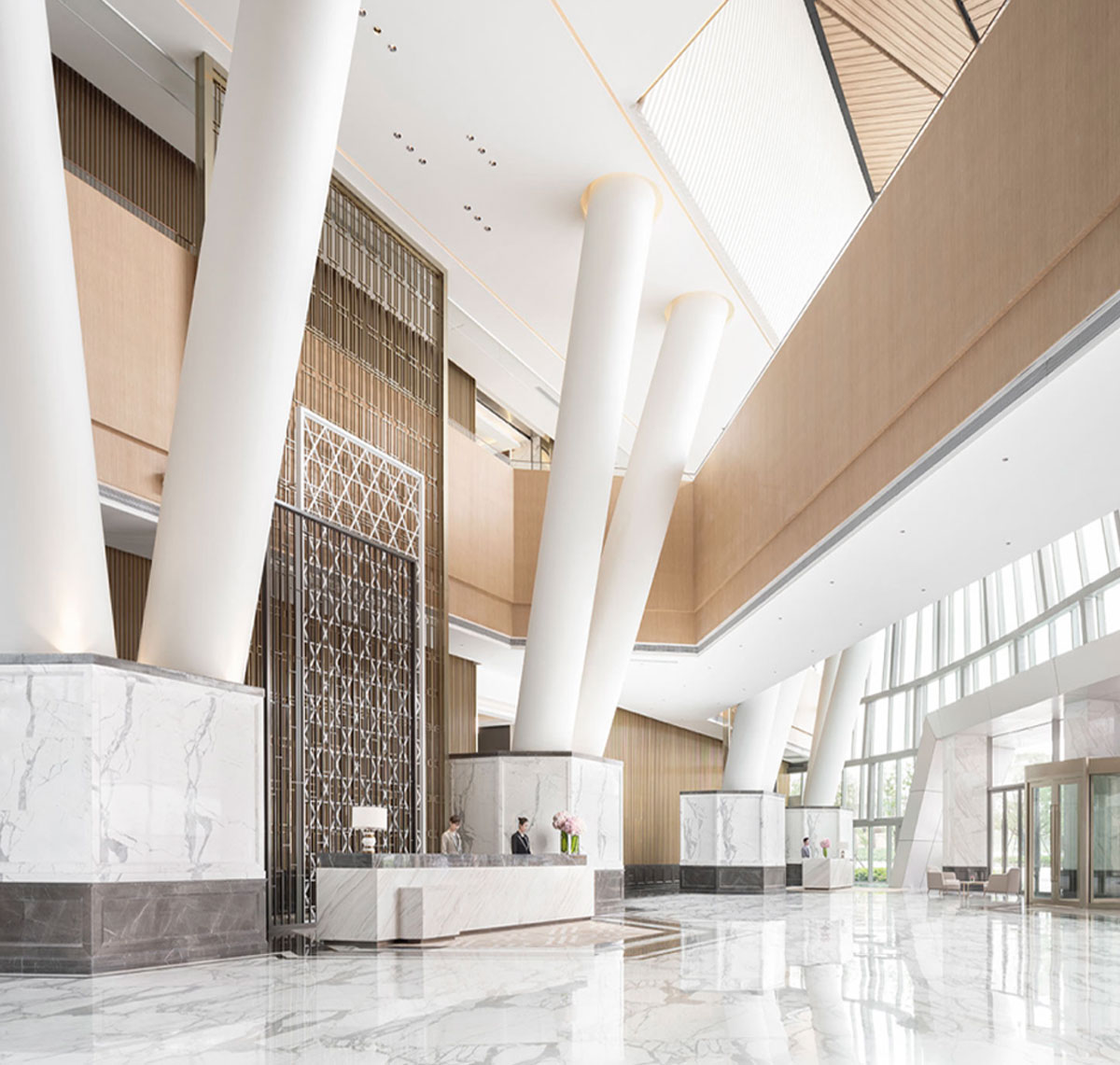 未來智能風格的高端酒店設計,將科技與人性化設計巧妙融合 未來智能風格的高端酒店設計,將科技與人性化設計巧妙融合